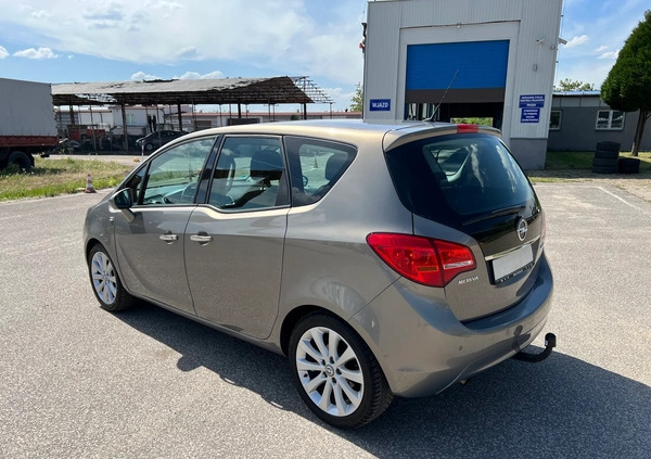 Opel Meriva cena 25950 przebieg: 146000, rok produkcji 2012 z Konin małe 562